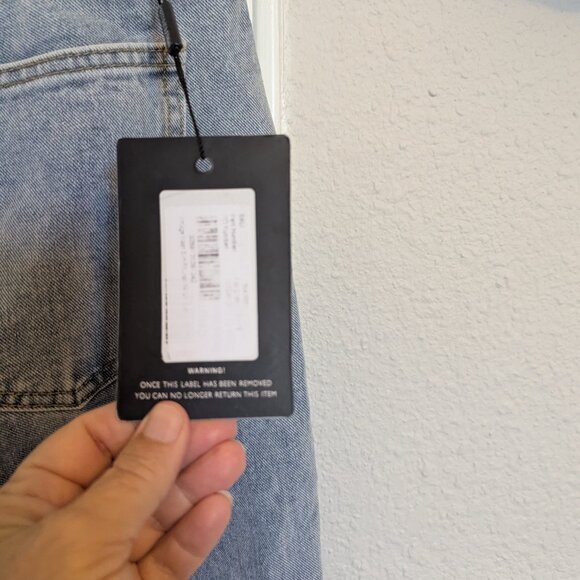 NWT | PRETTY LITTLE THING | High Waist Seam Detail Mom Jeans | BLEACH WASH | 10 - Picture 14 of 14
